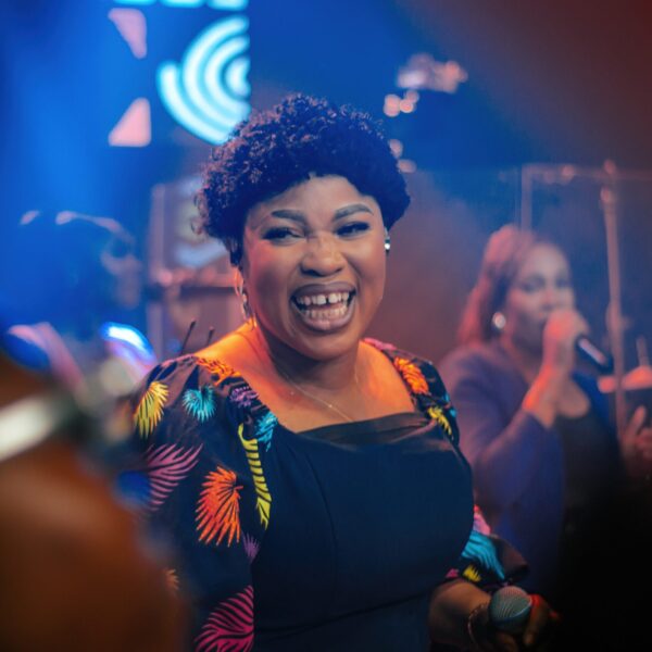 IDI EBUBE by FUNMI UNSTOPPABLE ft MAUREEN IDI EBUBE by FUNMI UNSTOPPABLE ft MAUREEN